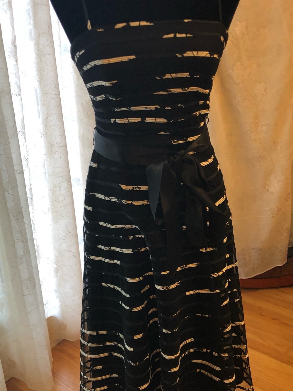 JS Collections Black and White Strapless Satin-Tie Dress with scarf